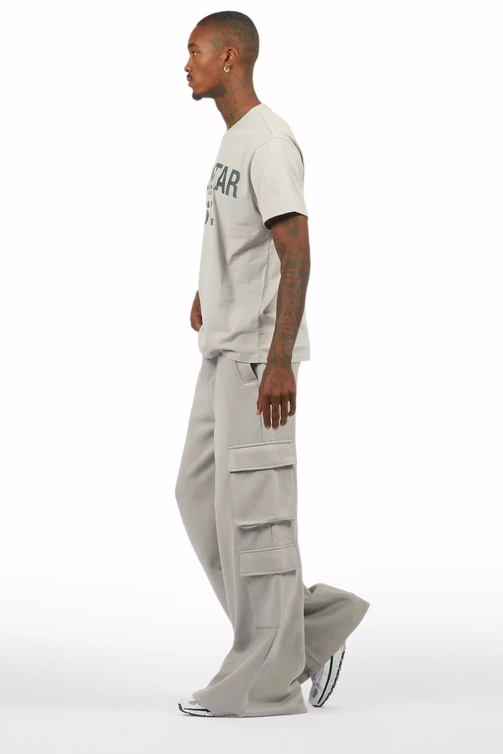 Abilio Grey T-Shirt/Baggy Stacked Track Set