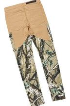 Lake White/Green T-Shirt & Denka Slim Jean Bundle