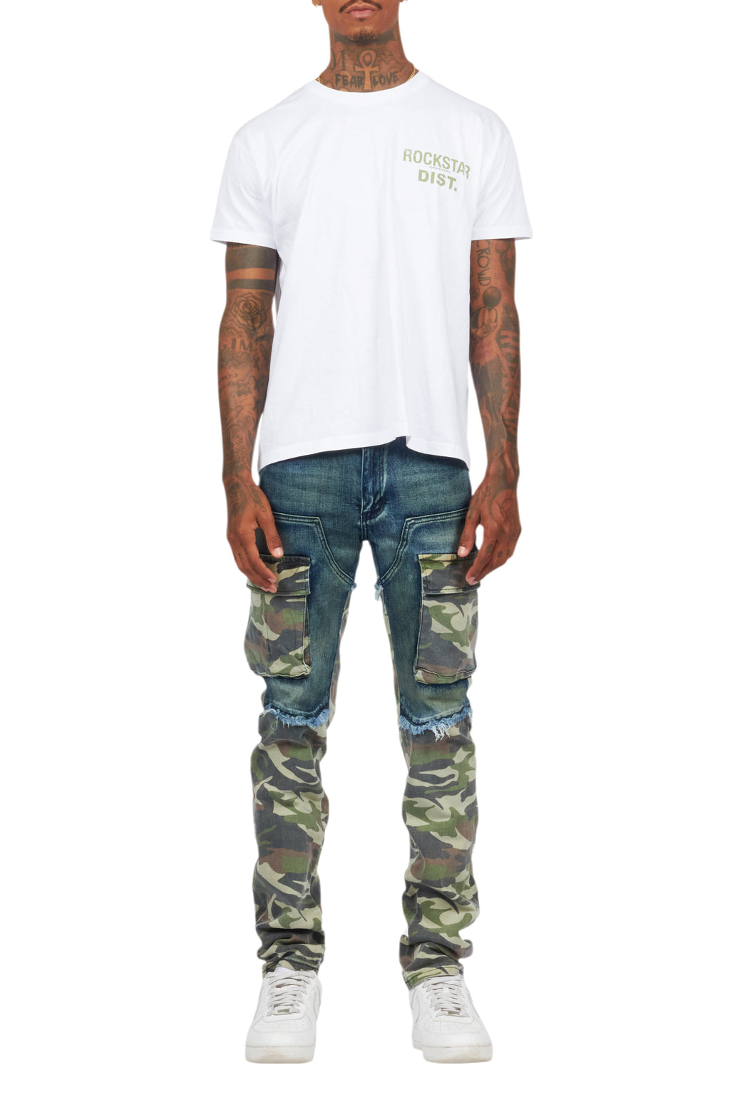 Lake White/Green T-Shirt & Denka Dark Blue Slim Jean Bundle