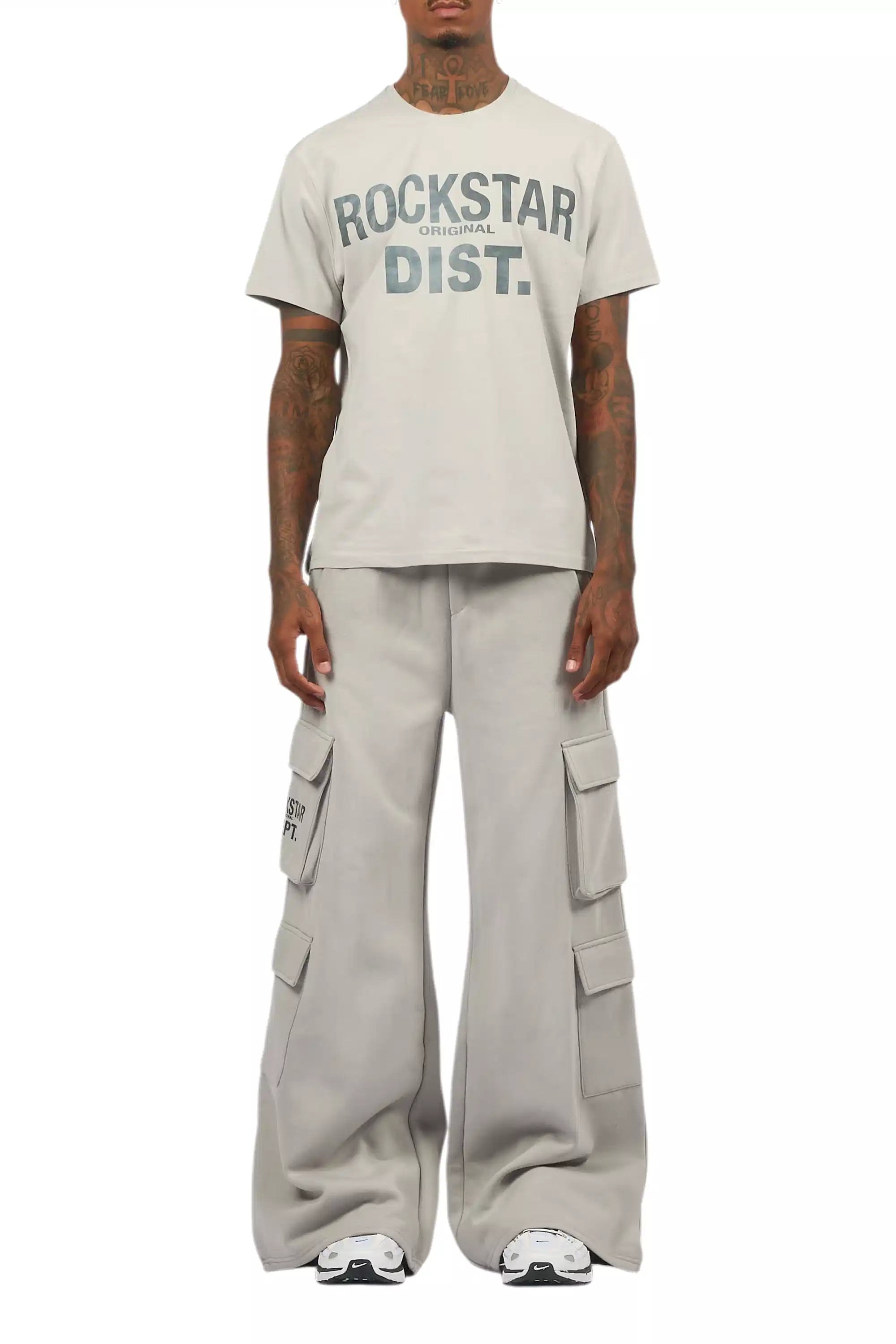 Abilio Grey T-Shirt/Baggy Stacked Track Set