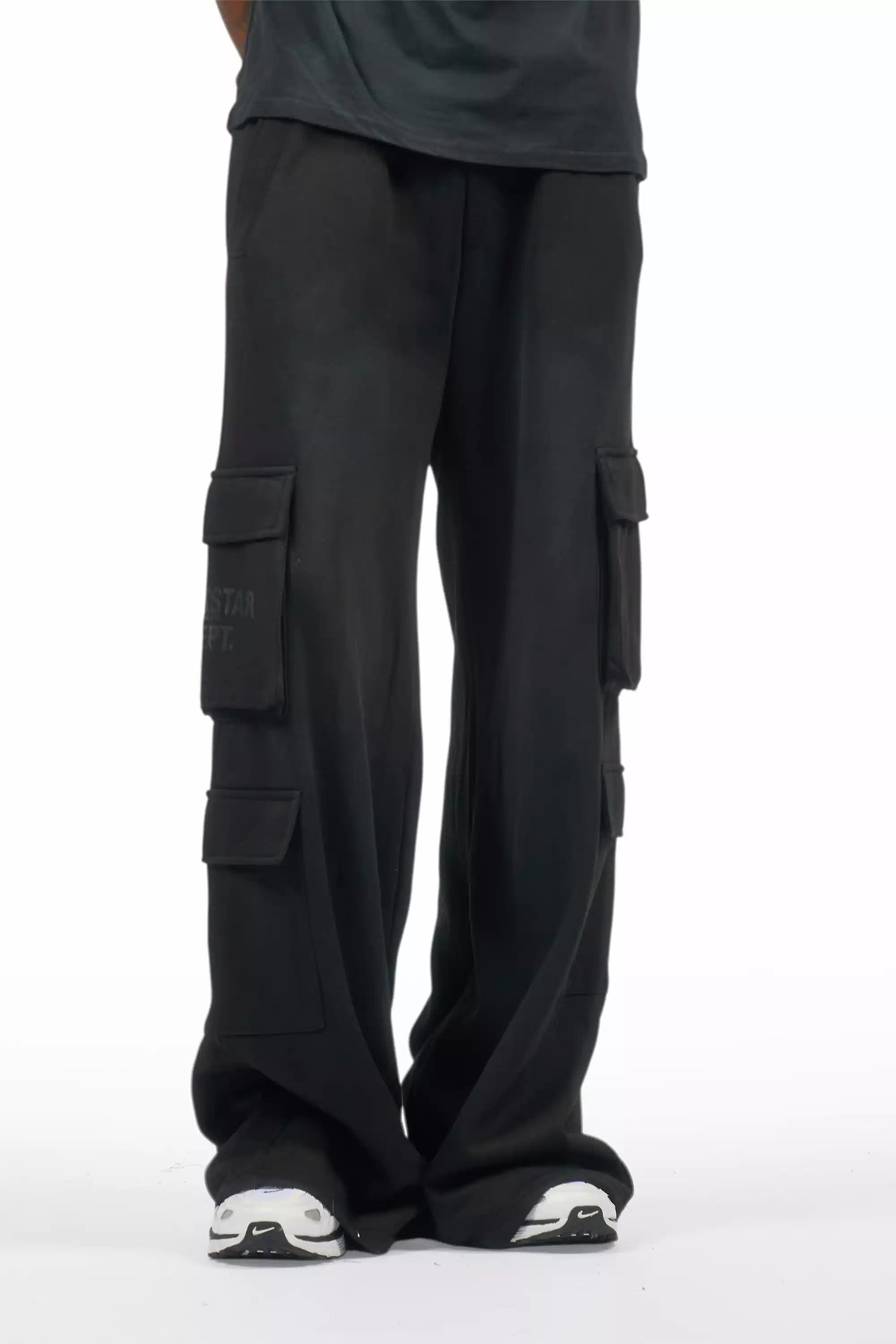 Abilio Black T-Shirt/Baggy Stacked Track Set