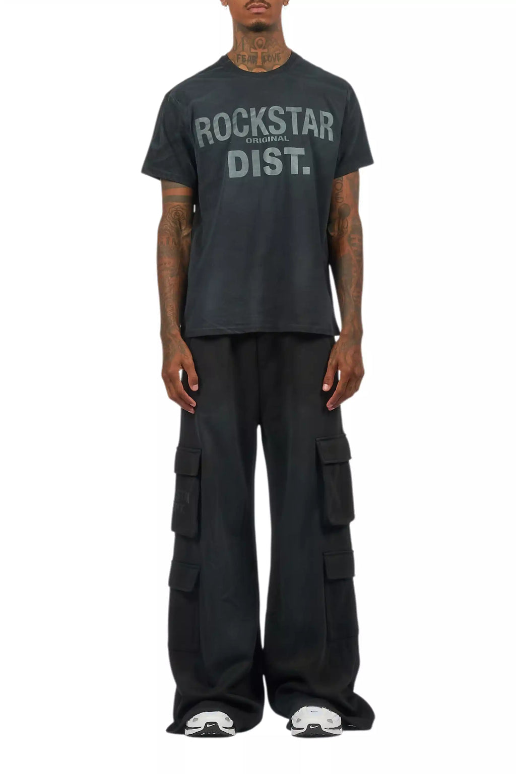 Abilio Black T-Shirt/Baggy Stacked Track Set