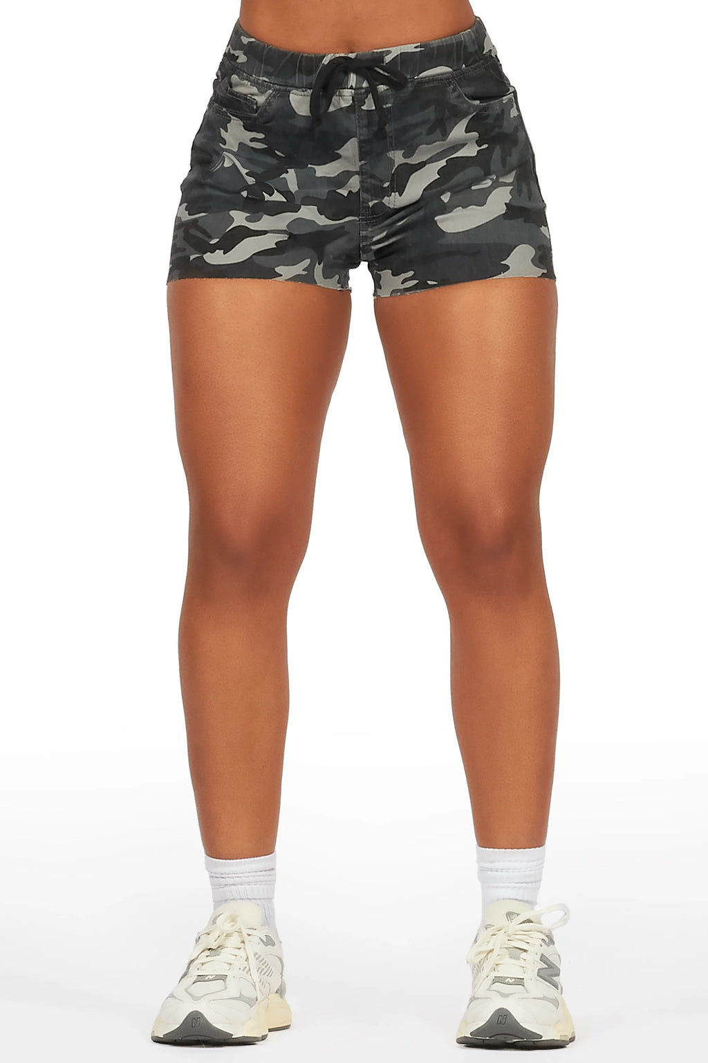 Loronda Black Camo Short