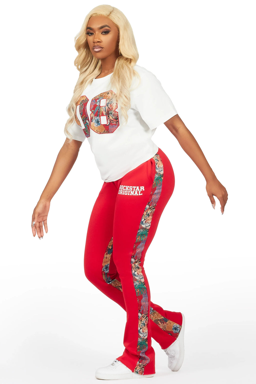 Linnea White/Red T-Shirt Tapestry Trackset