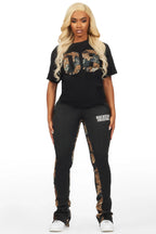 Linnea Black T-Shirt Tapestry Trackset